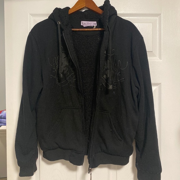 Sweaters - Picture 1 of 2